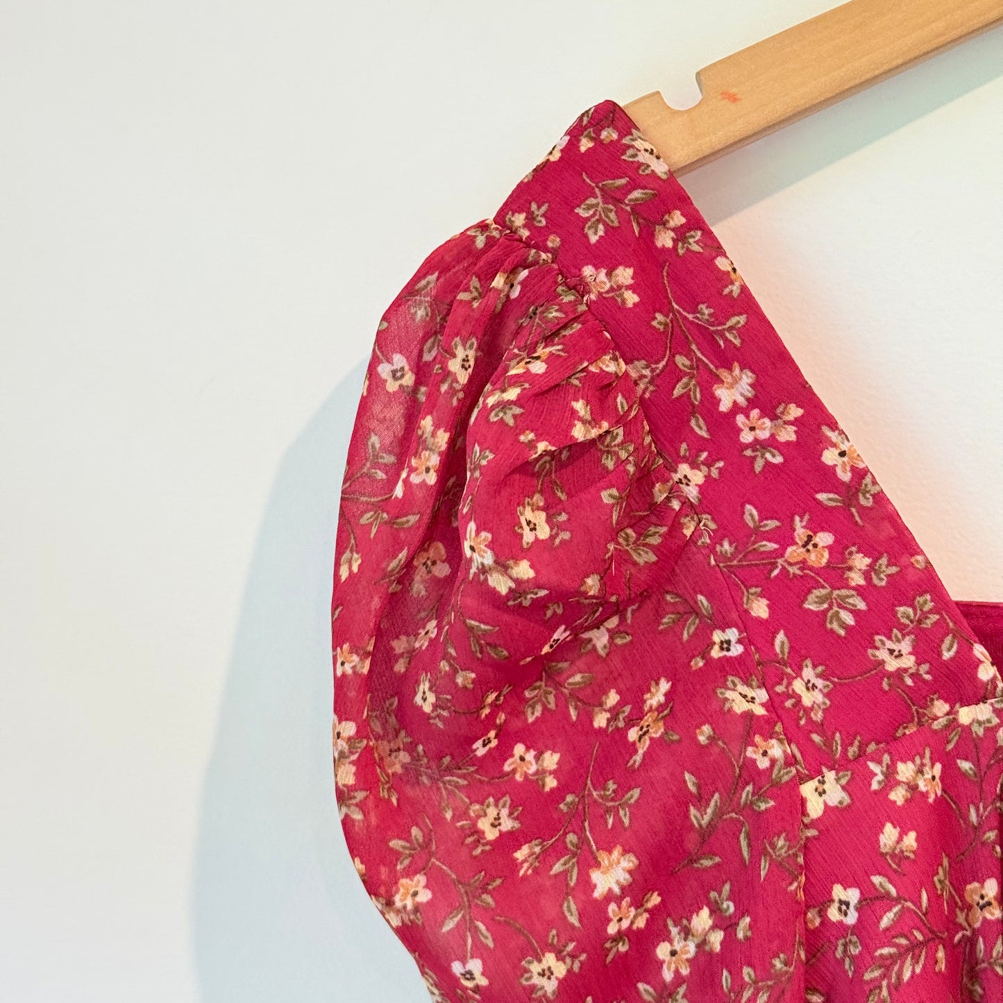 Forever 21 Size M Floral Off-Shoulder Smocked Mini Dress