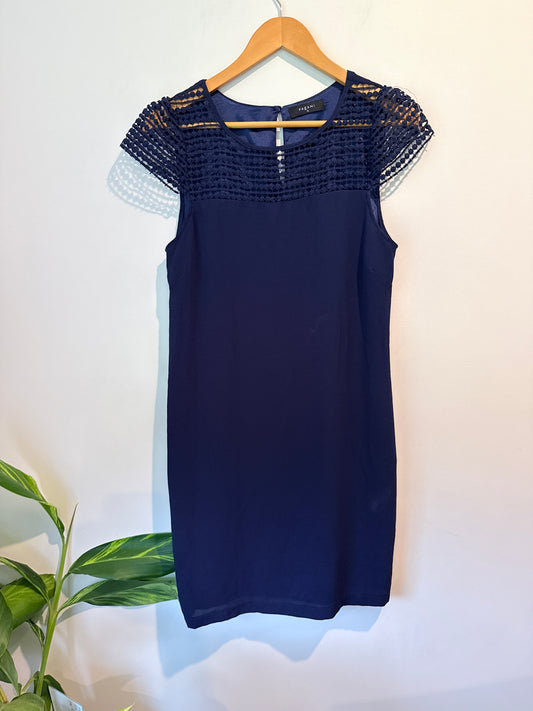 Pagani Size 10 Crochet Cap Sleeve Dress