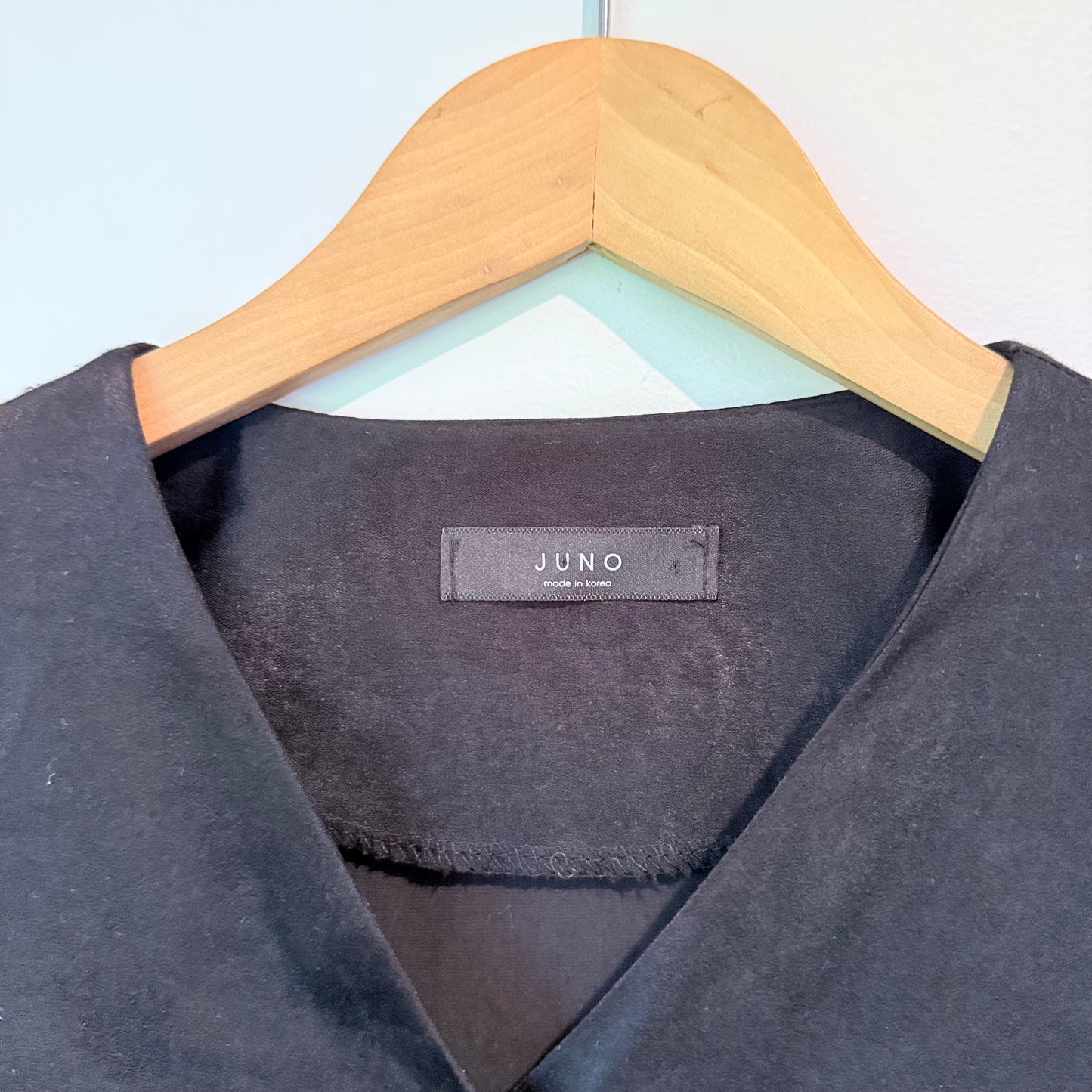 Juno U/Arm 50cm Black Long-Sleeve Blouse