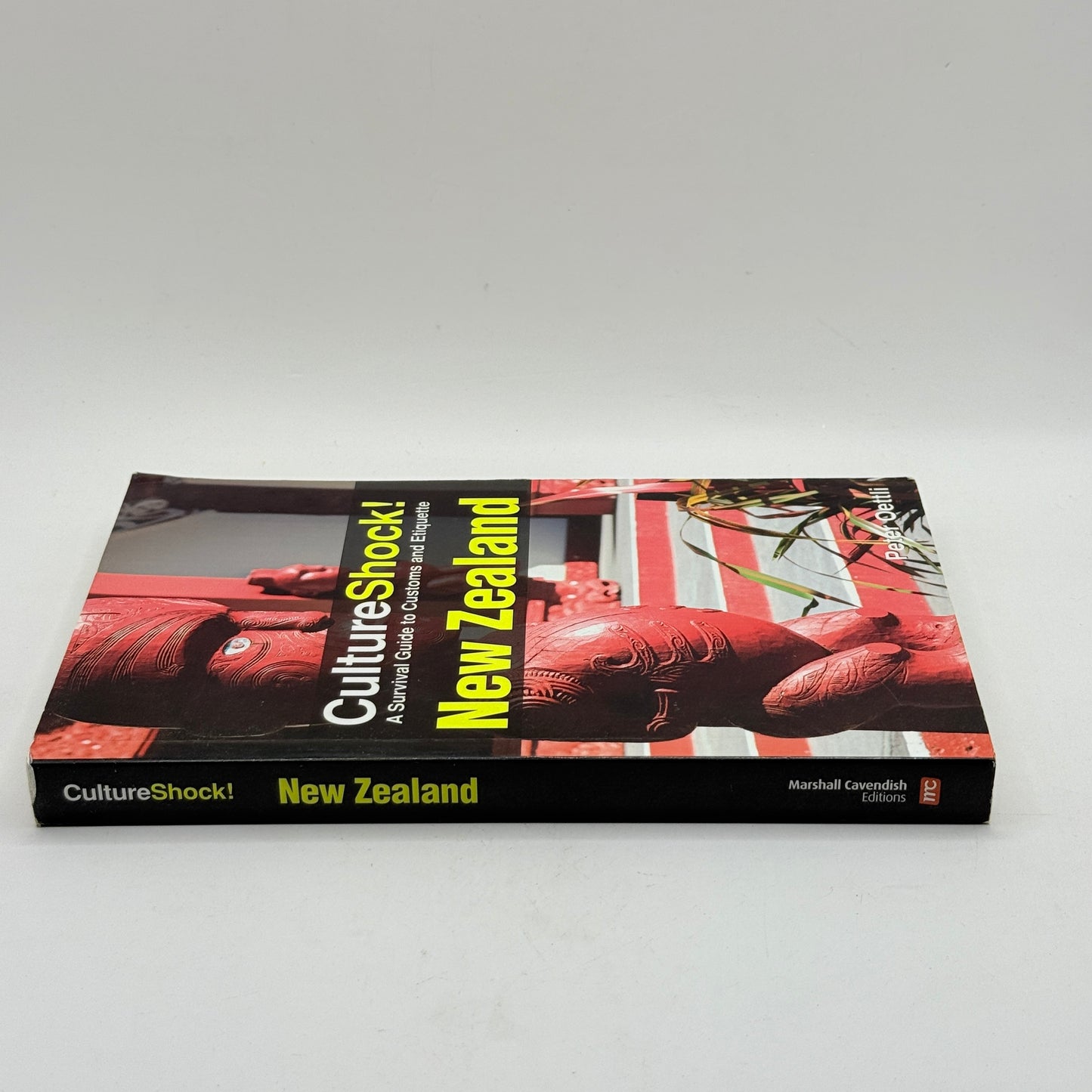 CultureShock! New Zealand by Peter Oettli