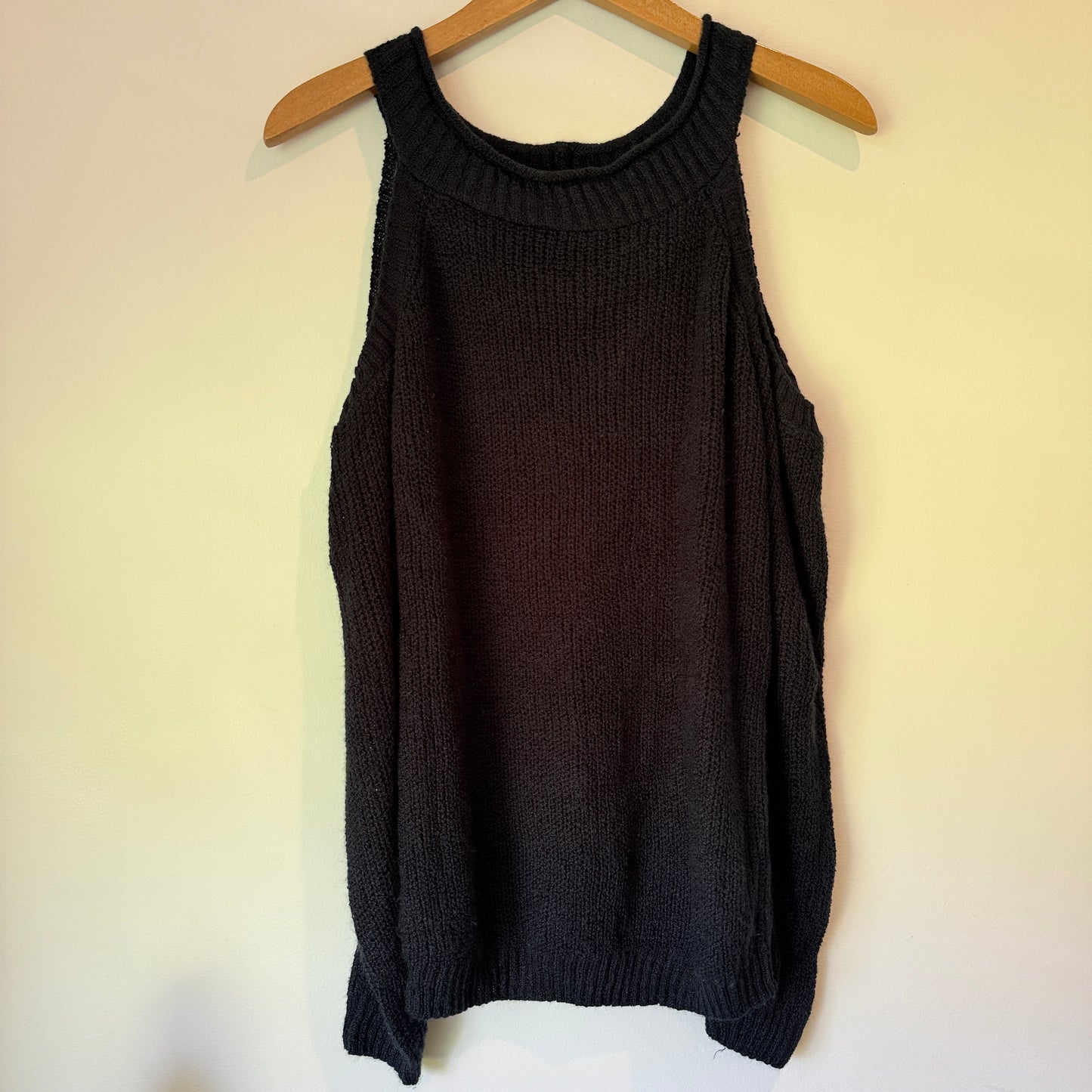 Mirrou Size M Black Cold Shoulder Knitted Sweater