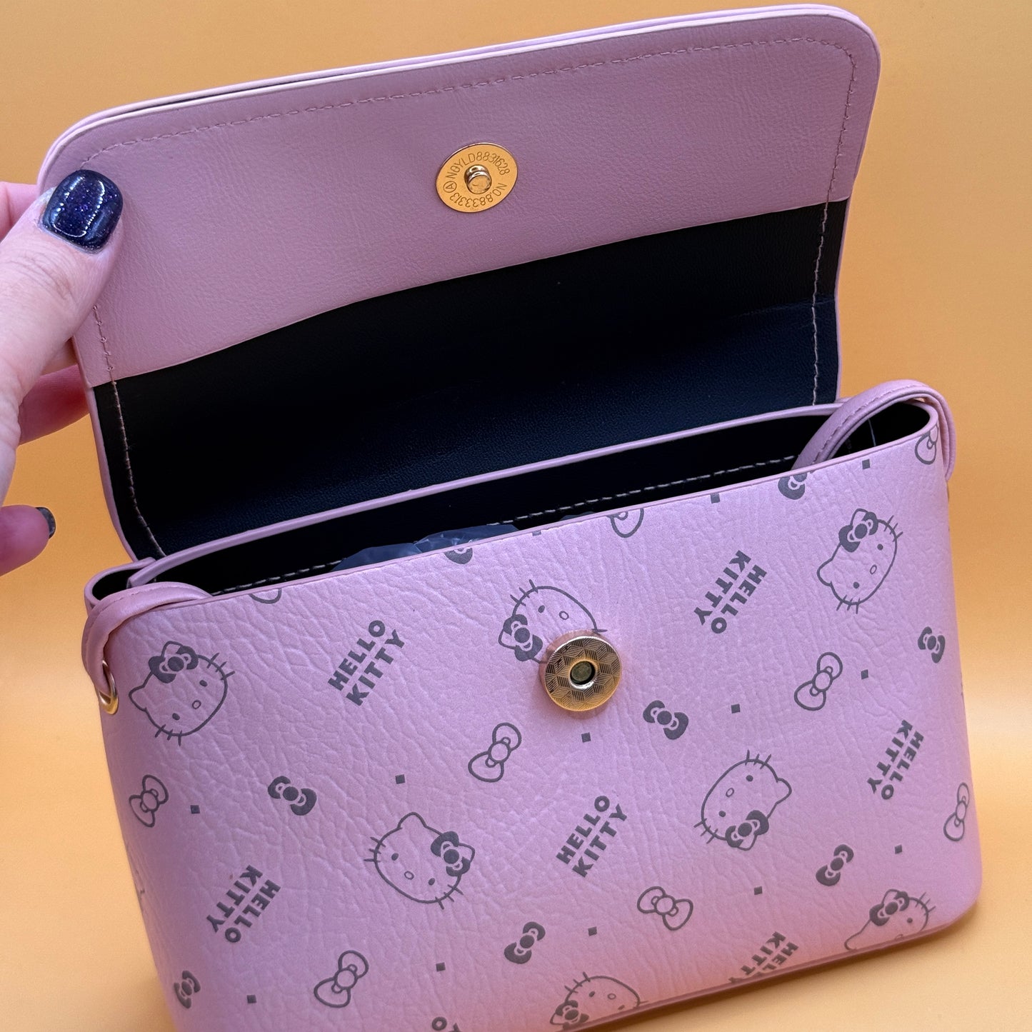 Hello Kitty Crossbody Bag