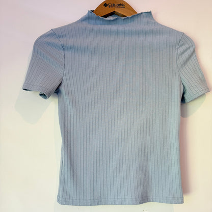 Minx & Moss Size XS Baby Blue Ribbed Mock-Neck T-Shirt