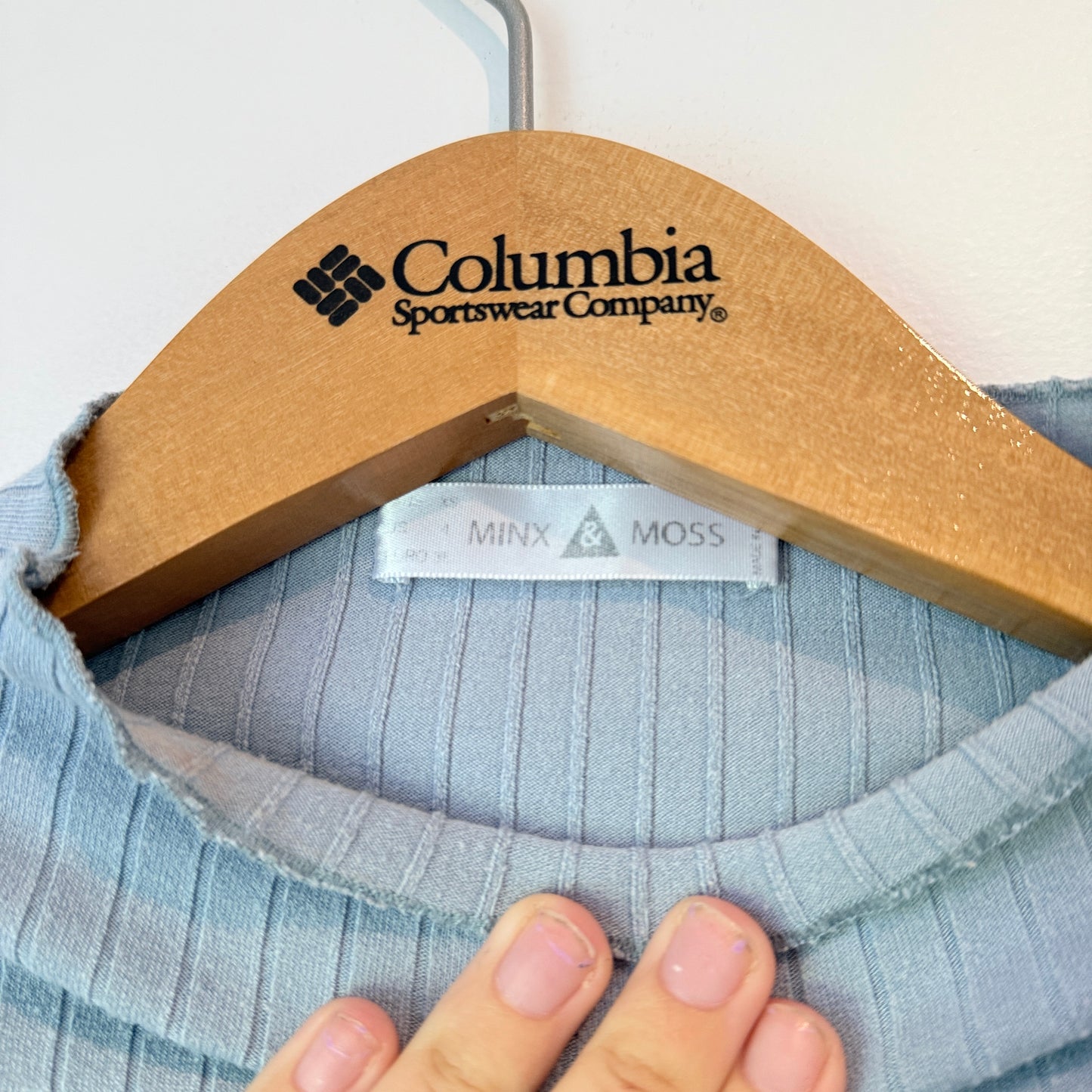 Minx & Moss Size XS Baby Blue Ribbed Mock-Neck T-Shirt