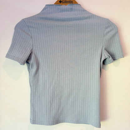 Minx & Moss Size XS Baby Blue Ribbed Mock-Neck T-Shirt