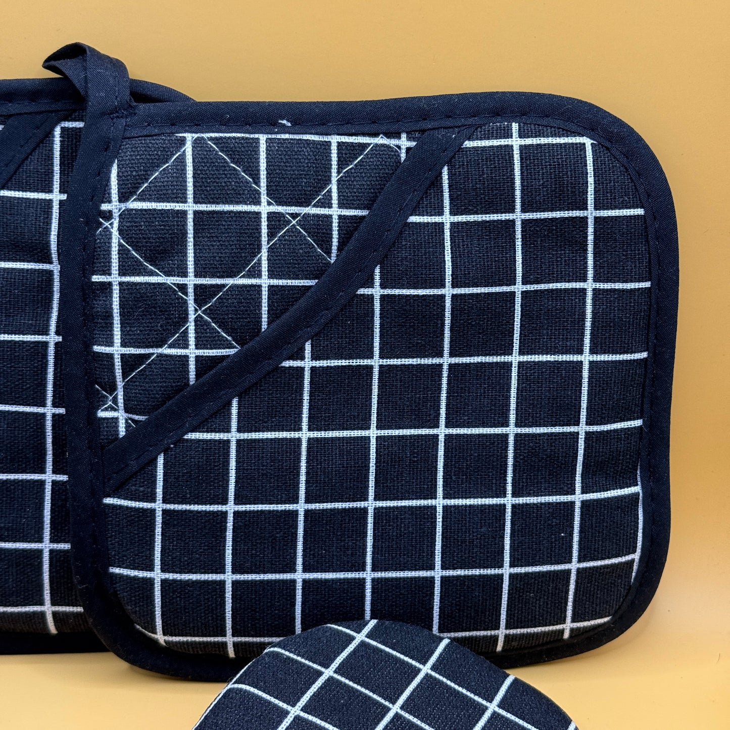 4 Piece Kitchen Oven Mitt and Pot Holder Set