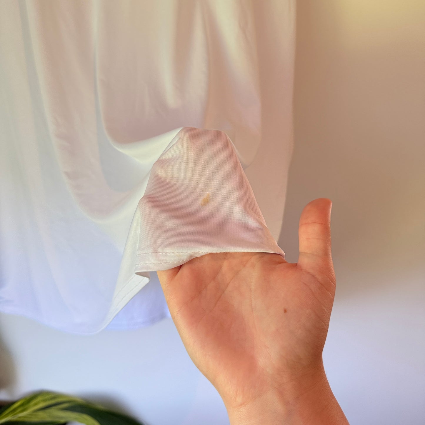 Brand Unknown Size 4XL White Tencel Jersey Knit Crew Sleeveless Top