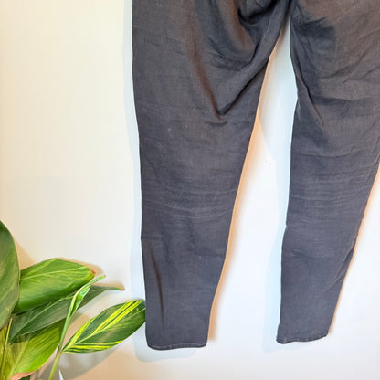 Levi's 721 High Rise Skinny Black Jeans - Size 27