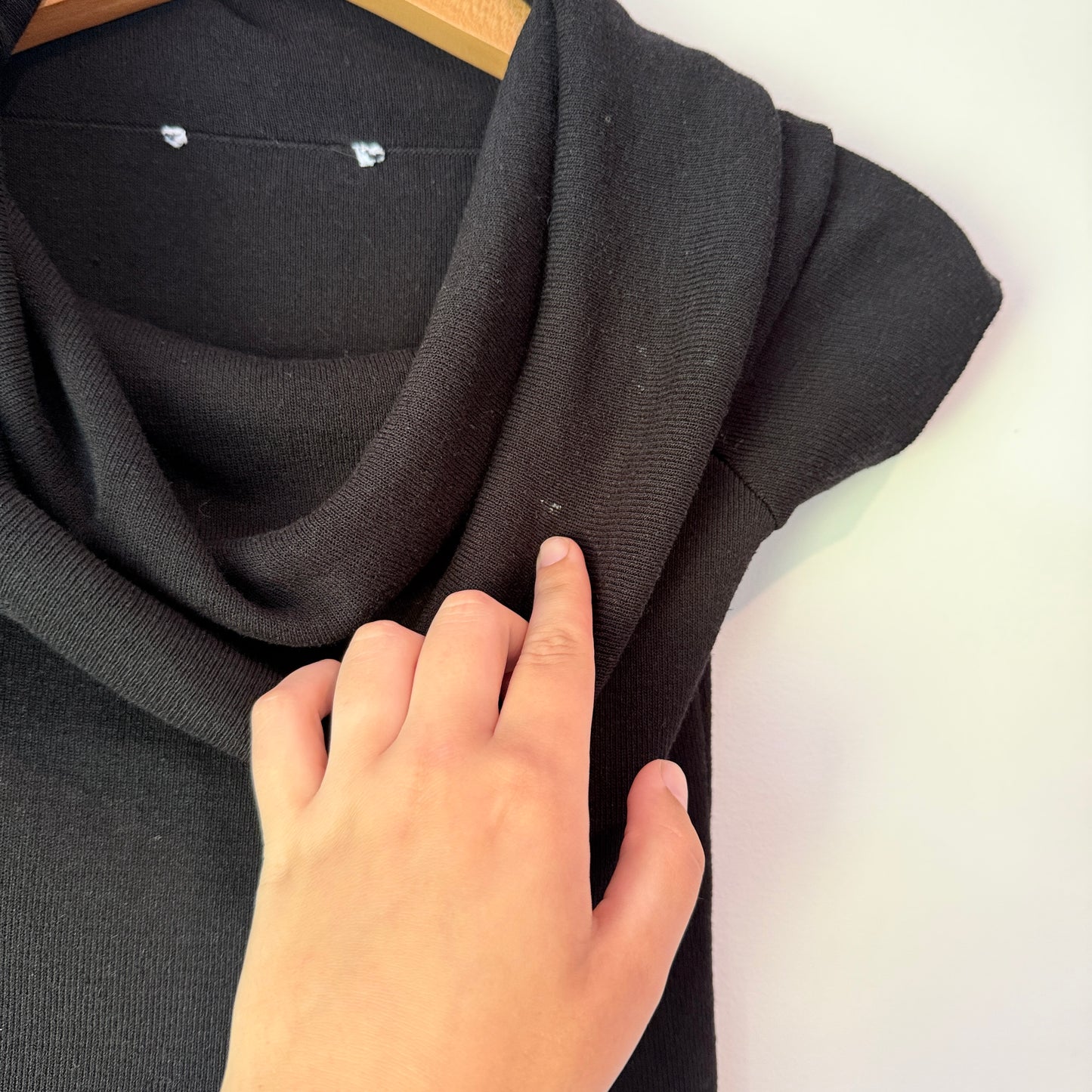 Brand Unknown Size U/Arm 31cm Black Knit Cowl Neck Dress