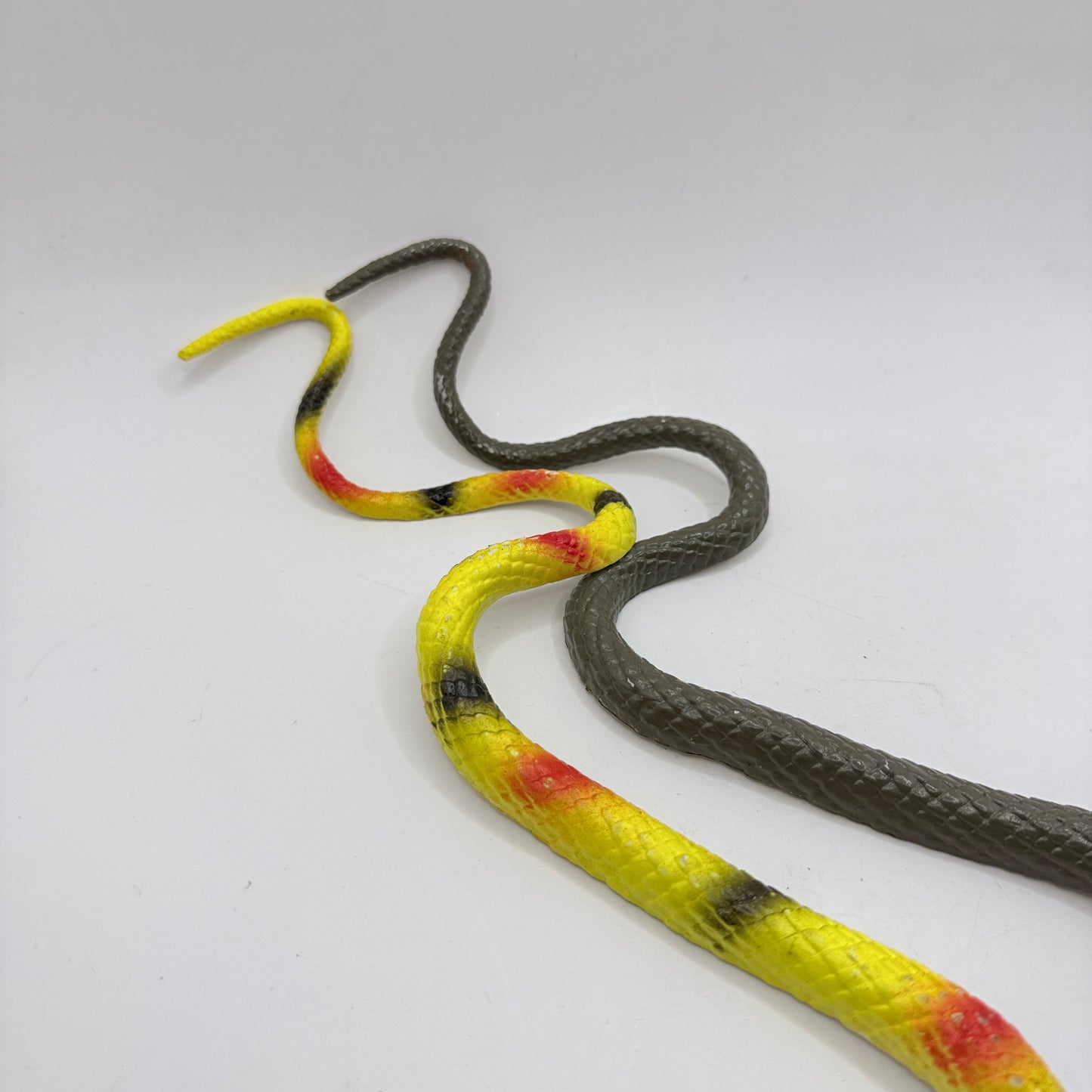 Set of 2 Flexible Rubber Toy Snakes