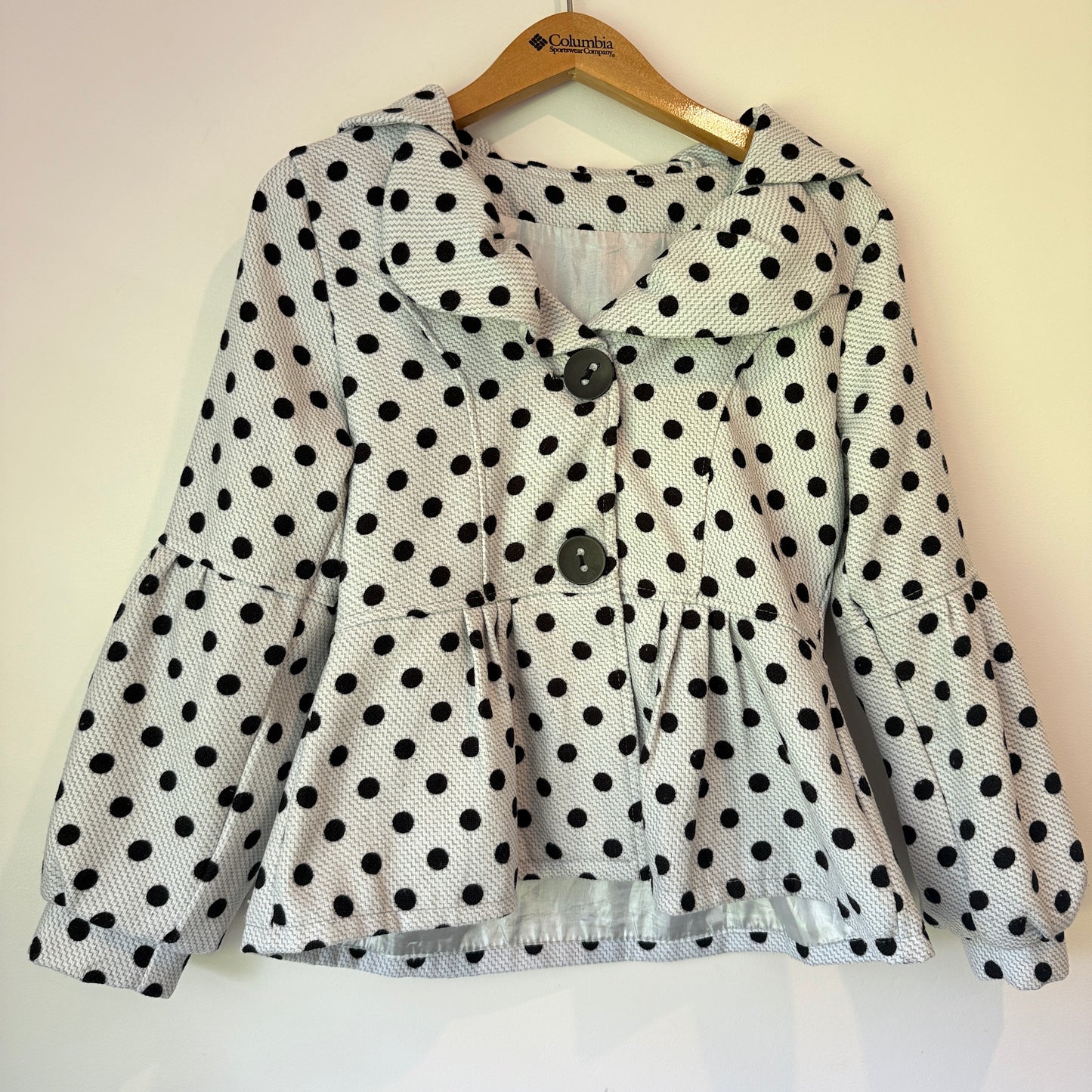 Brand Unknown Size U/Arm 42cm White & Black Polka Dot Jacket