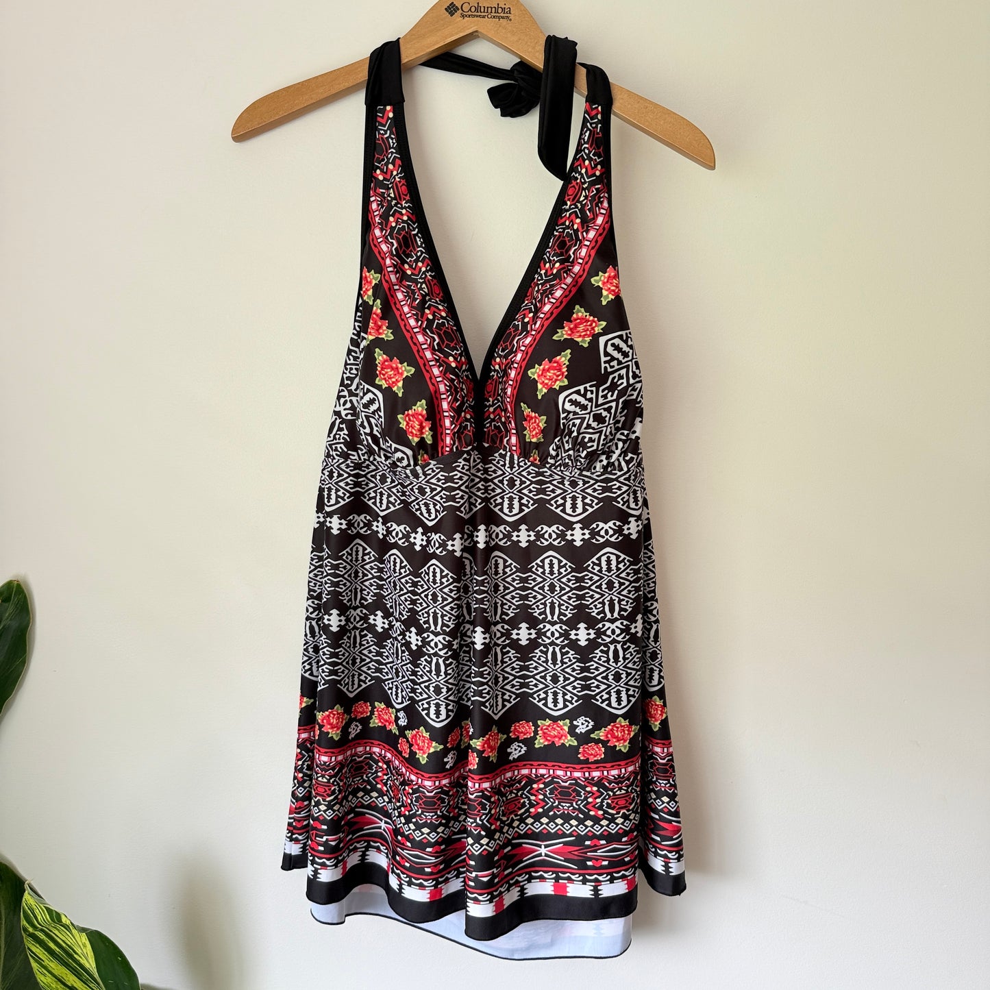 Brand Unknown Size U/Arm 50cm Black & White Patterned Tankini