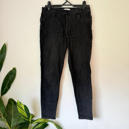 H & M Size 12 Mid-Rise Black Skinny Jeans