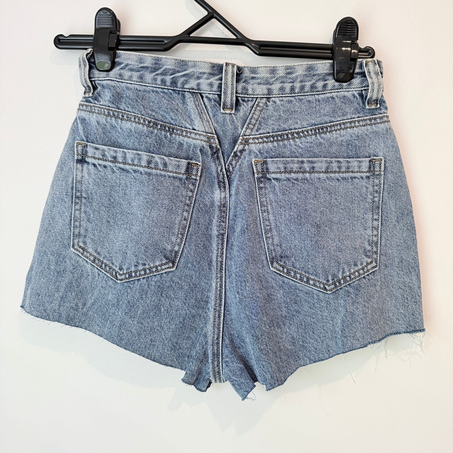 Ayuko Size S (66cm Waist) Light Blue High-Waisted Raw-Hem Denim Shorts