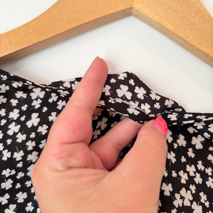 Brand Unknown Size U/Arm 79cm Black & White Floral Blouse
