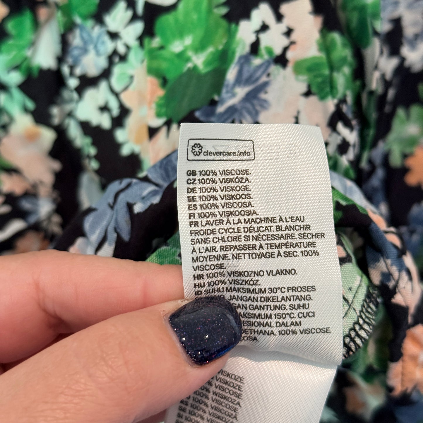 H & M Size XL Patterned Long-Sleeved Viscose Tie Front Top