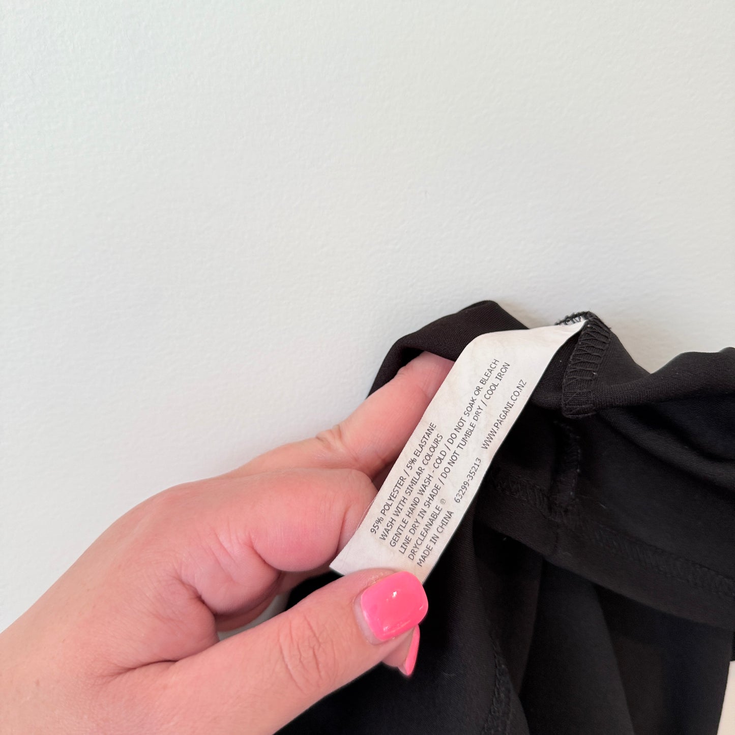 Pagani Size 12 Black Pencil Skirt