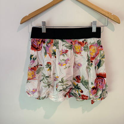 Skirting Around Size XS Short Floral Print Skirt