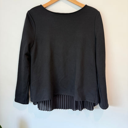 LeShop Size M Black Pleated Back Top