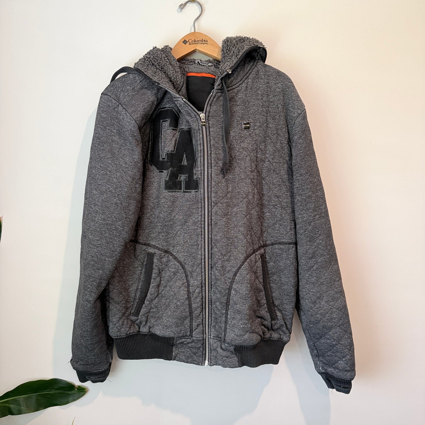 Globe Size Large Zip-Front Hoodie Jacket