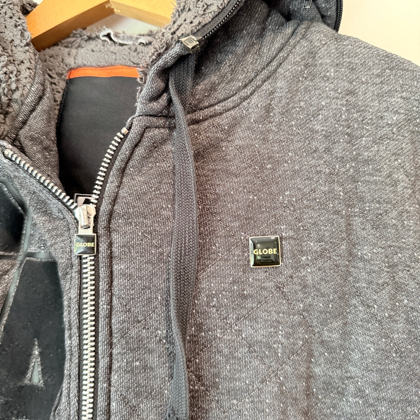 Globe Size Large Zip-Front Hoodie Jacket