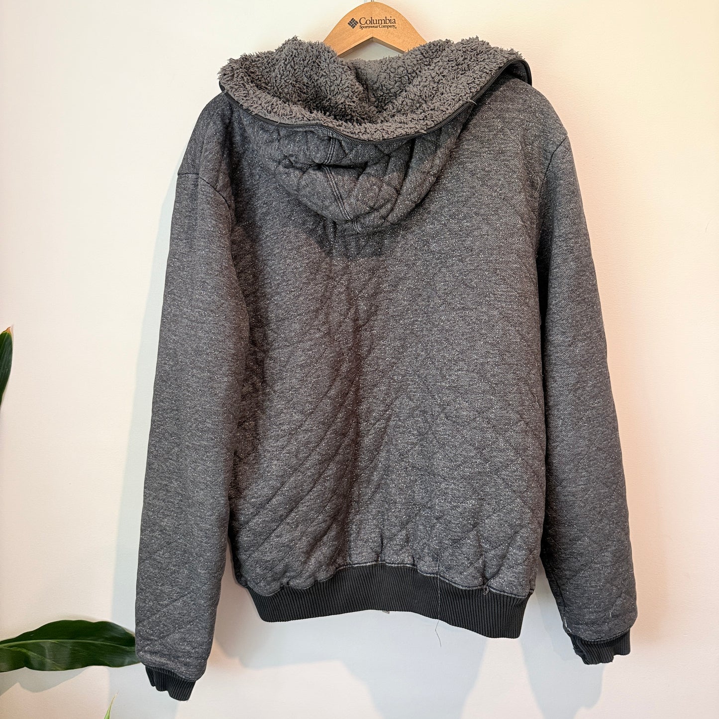 Globe Size Large Zip-Front Hoodie Jacket