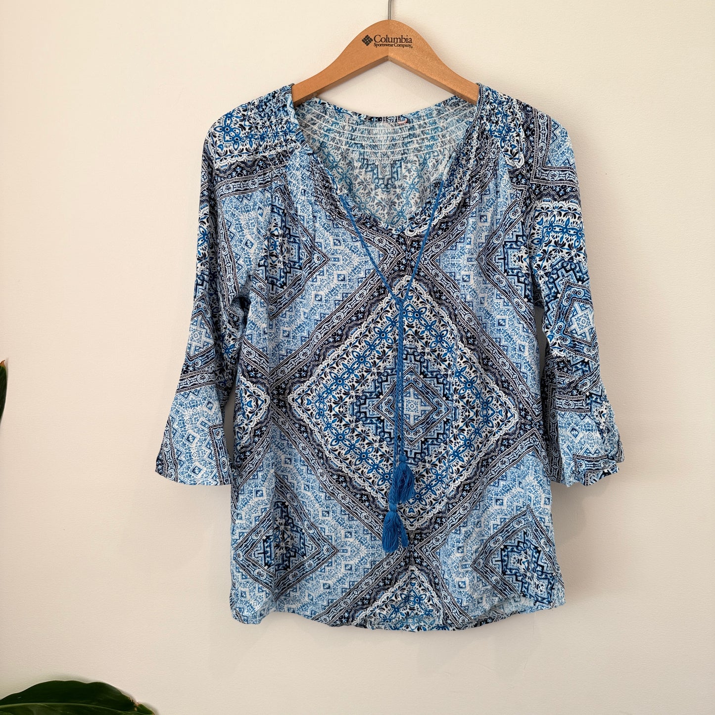 Brand Unknown Patterned Top | U/Arm to U/Arm 46cm