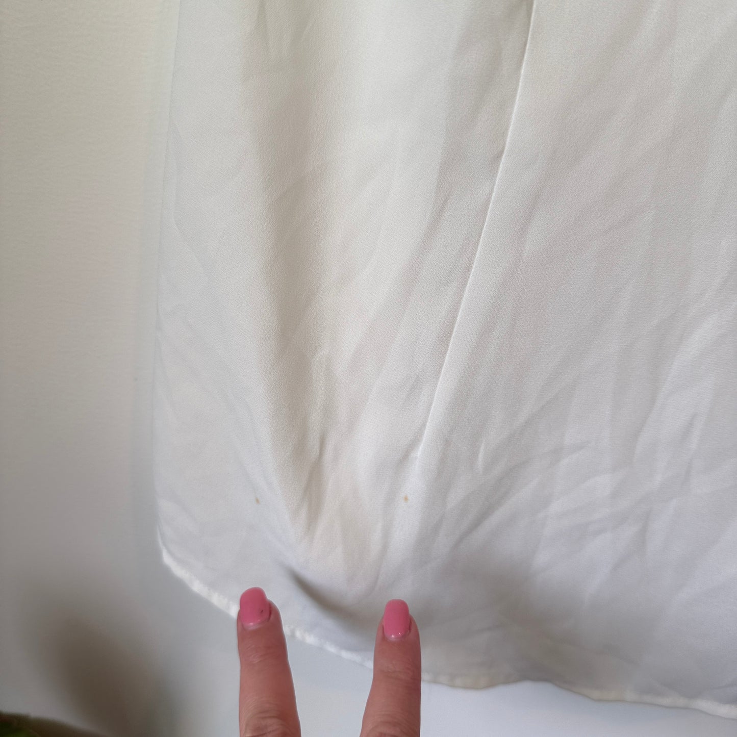 Shanton White 'Cloud' V-Neck Sleeveless Top with Zip Detail - Size 16