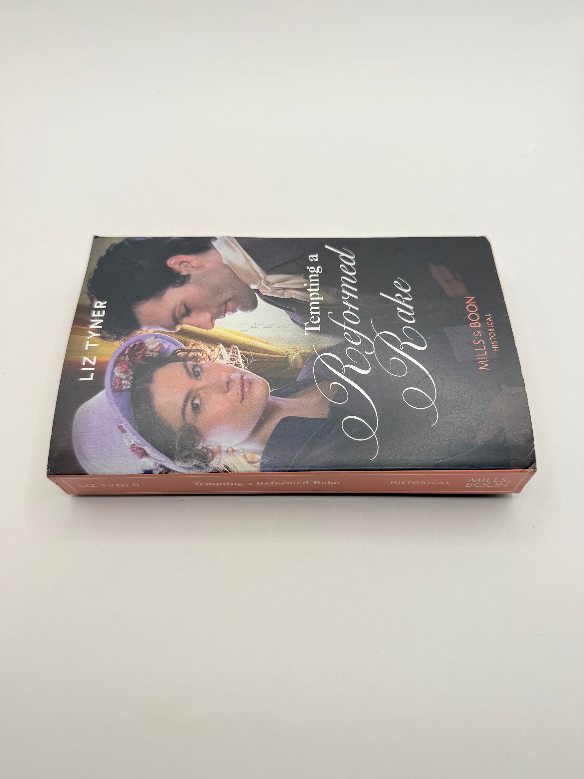 Tempting a reformed rake by liz tyner - print books printed media