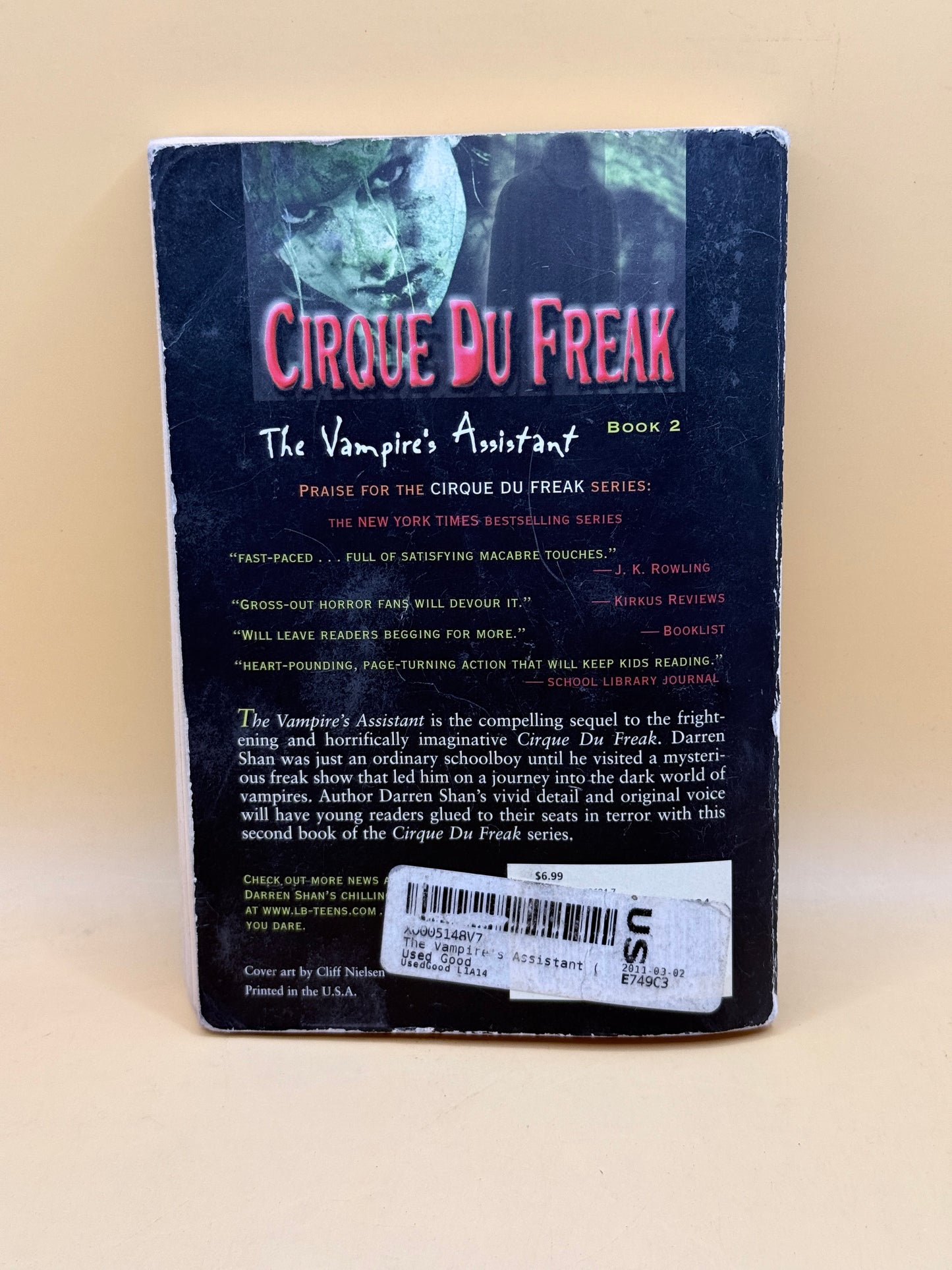 The Vampire’s Assistant (Cirque du Freak #2) by Darren Shan