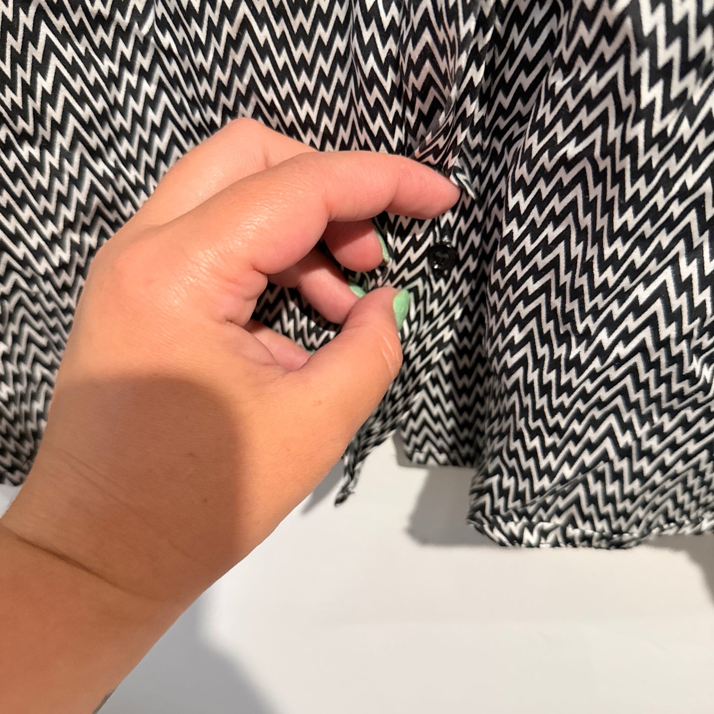 David Lawrence Size 10 V-Neck Silk Blend Long-Sleeve Blouse