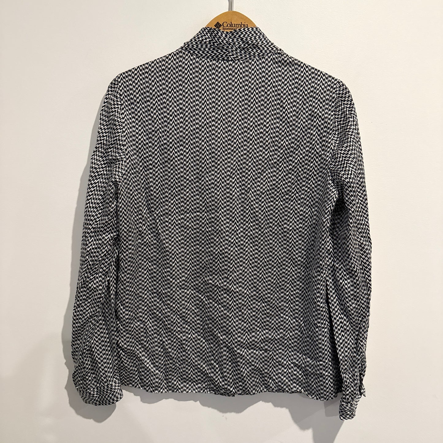 David Lawrence Size 10 V-Neck Silk Blend Long-Sleeve Blouse