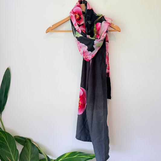 Brand Unknown Floral Print Scarf/Shawl