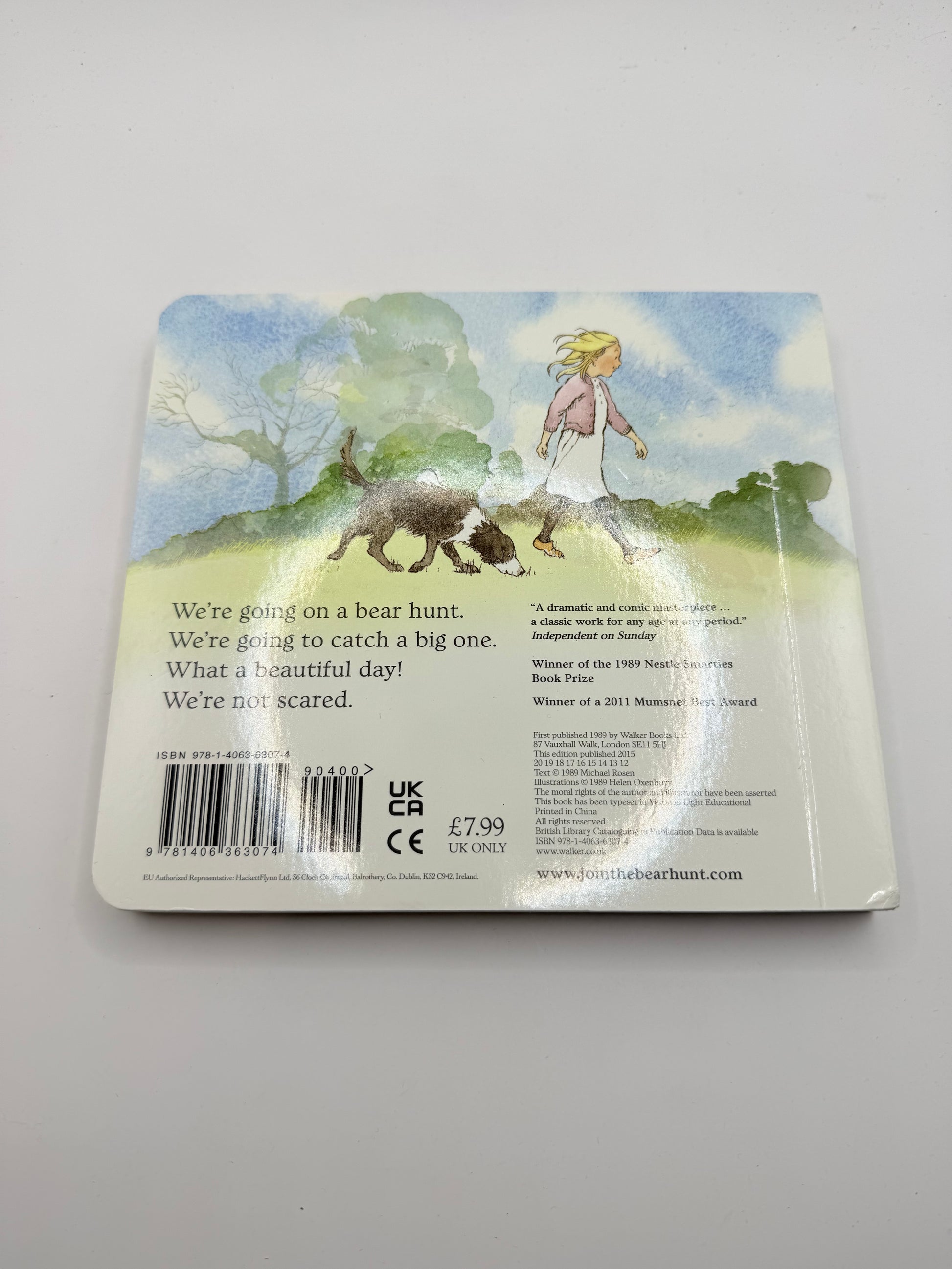 We’re going on a bear hunt – board book | michael rosen & helen oxenbury | classic storytime favourite - print books