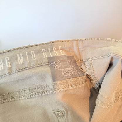 The Jeggings Mid Rise Size 8 Khaki Skinny Pants