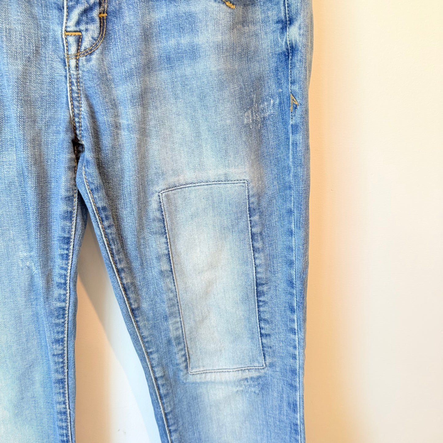 Zara Premium Wash Size 6 Light Wash Denim Jeans