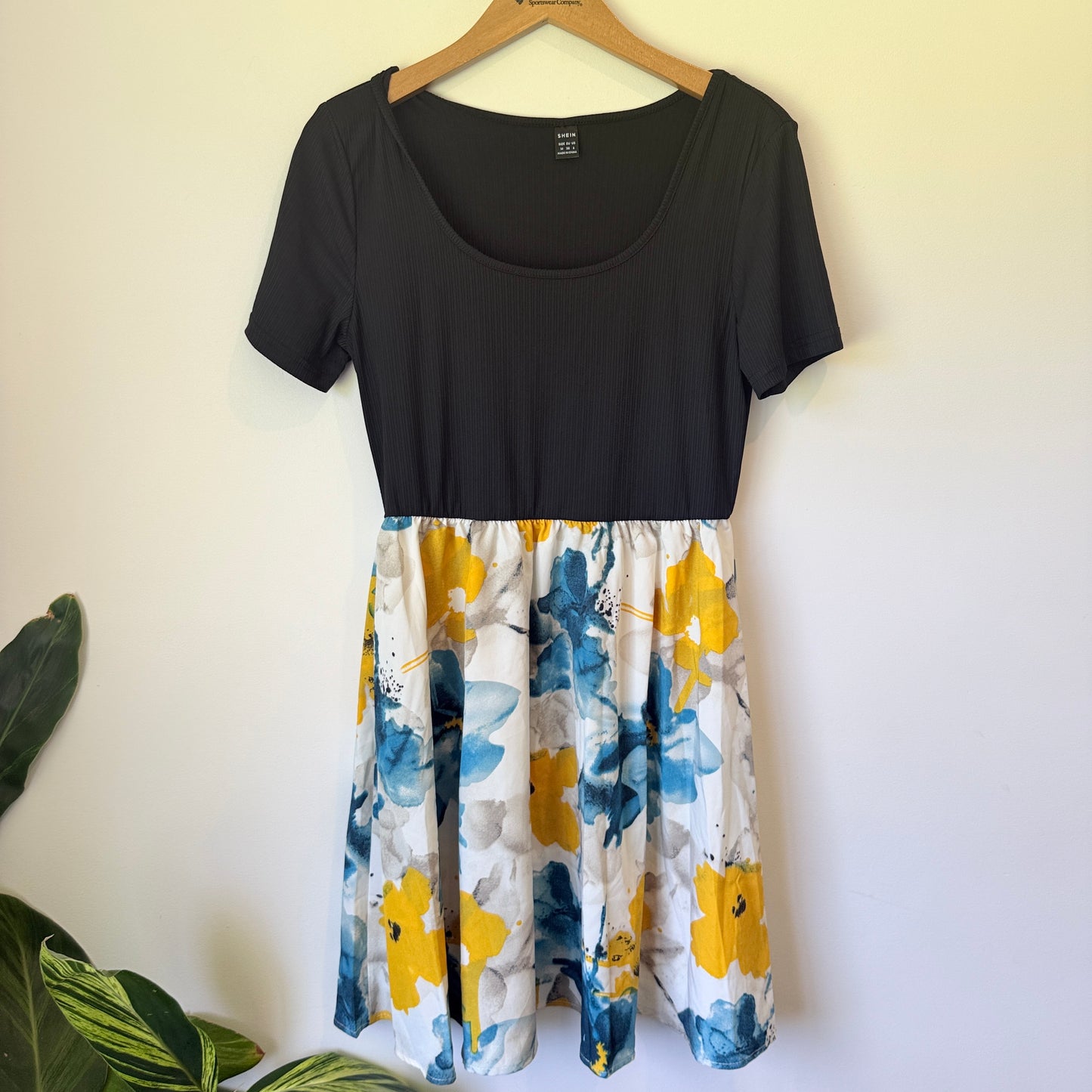 Shein Ribbed & Floral Fit & Flare Dress Black Multi - Size M