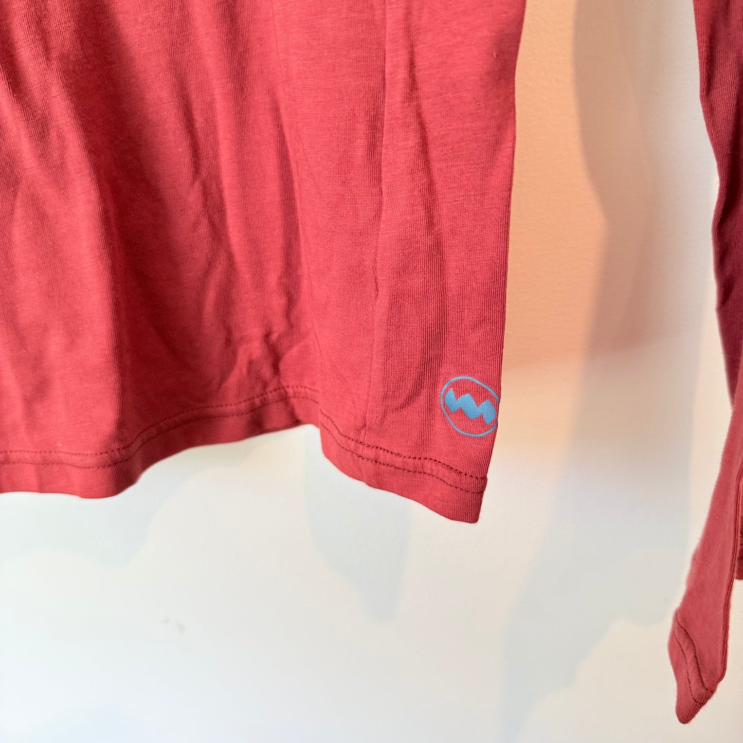 Janji Size S Women’s Runterra Bio Red Long Sleeve Tee