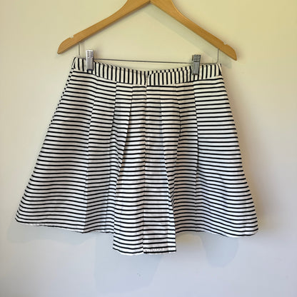 Forever 21 Striped Pleated Mini Skirt Black & White - Size L