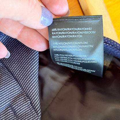 Liverpool Size 0/25 Dark Blue Skinny Leg Pants