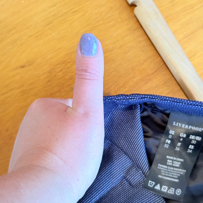 Liverpool Size 0/25 Dark Blue Skinny Leg Pants