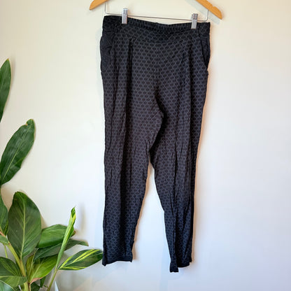 Max Size 10 Black Patterned Elastic Waist Pants