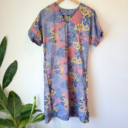 Patterned V-Neck Dress U/Arm 57cm