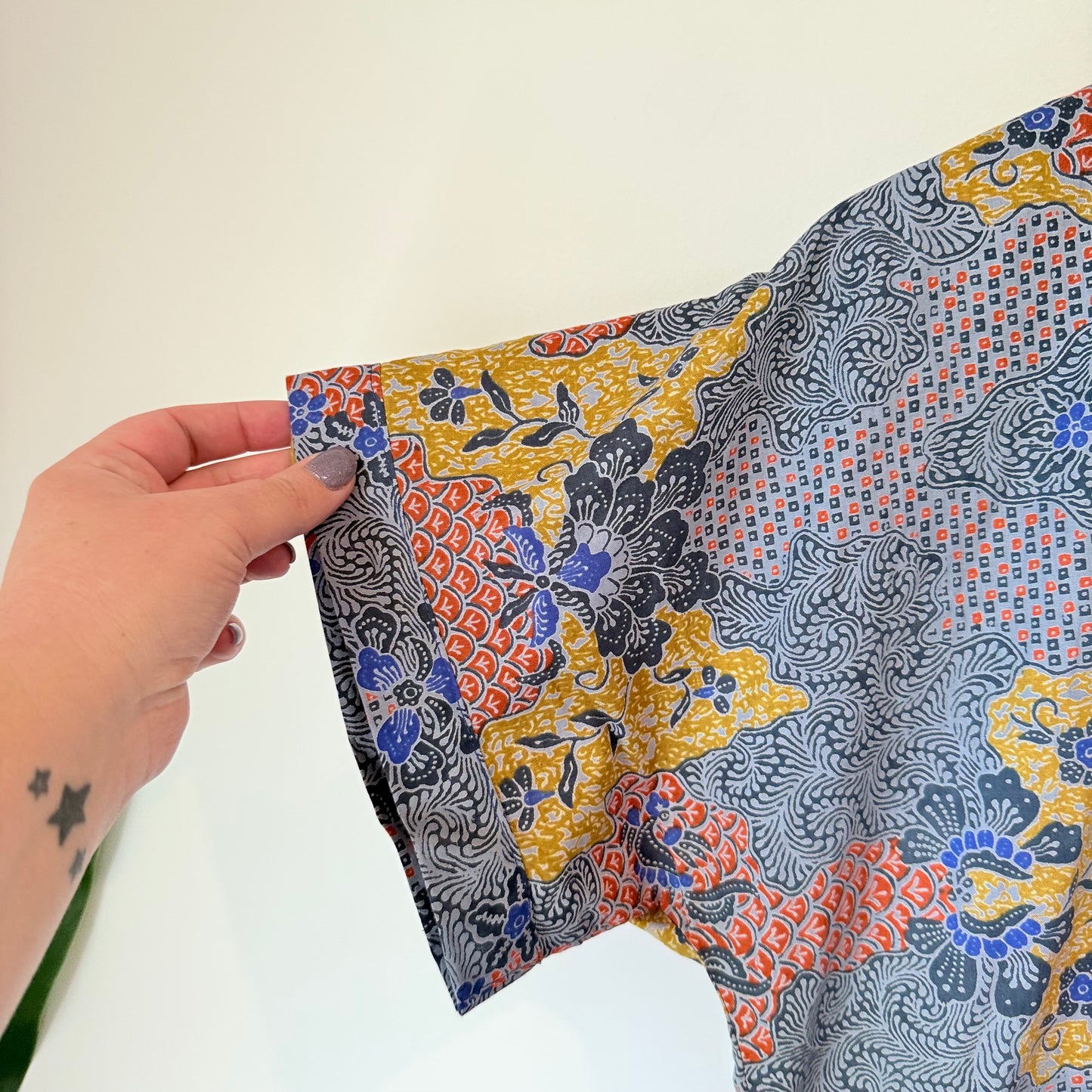 Patterned V-Neck Dress U/Arm 57cm