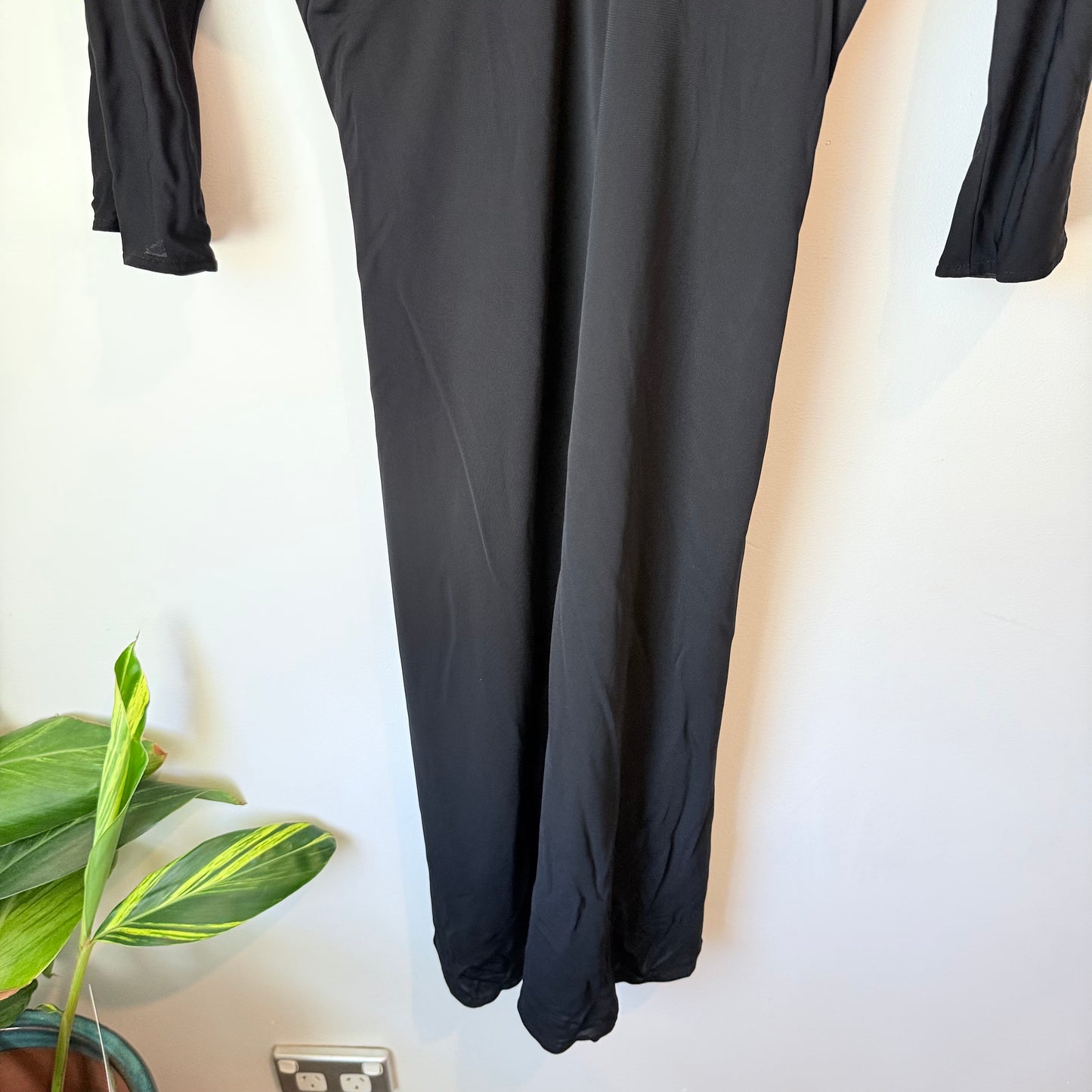 Keith Matheson (NZ Made) Size 10 Black V-Neck Midi Dress