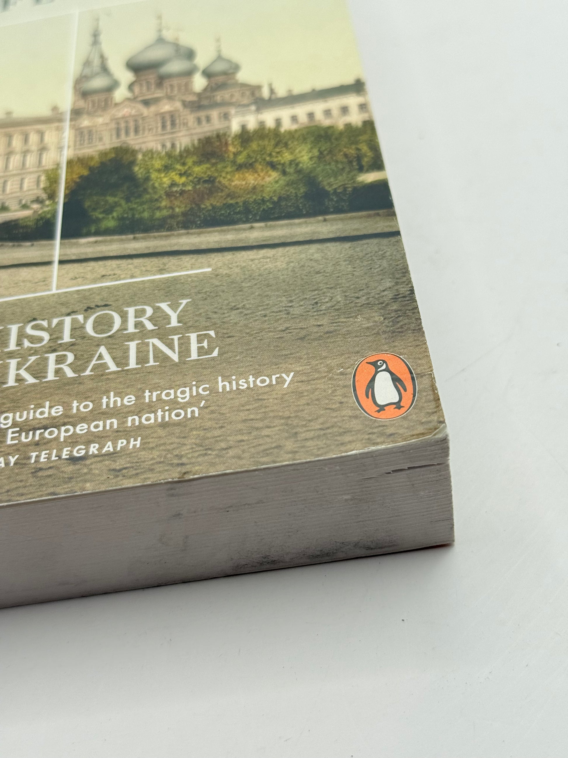 The gates of europe: a history of ukraine by serhii plokhy - print books printed media