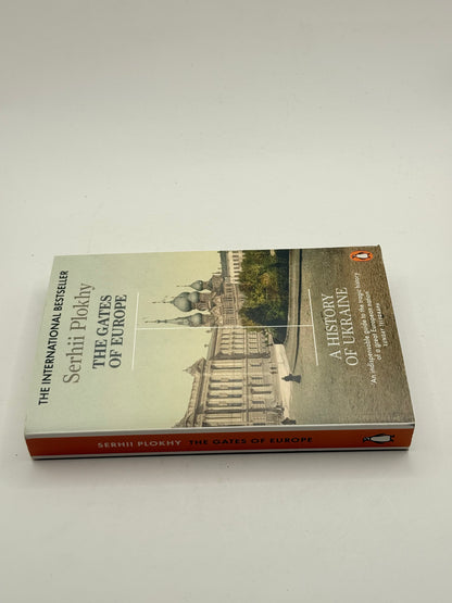 The gates of europe: a history of ukraine by serhii plokhy - print books printed media