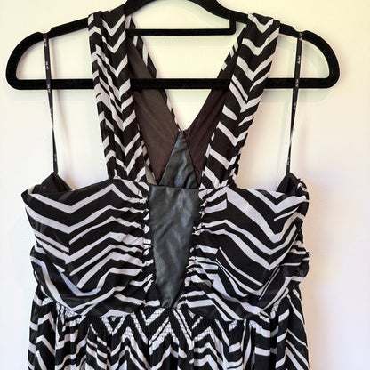 ChicaBooti Black & White Chevron Halter Dress - Size L