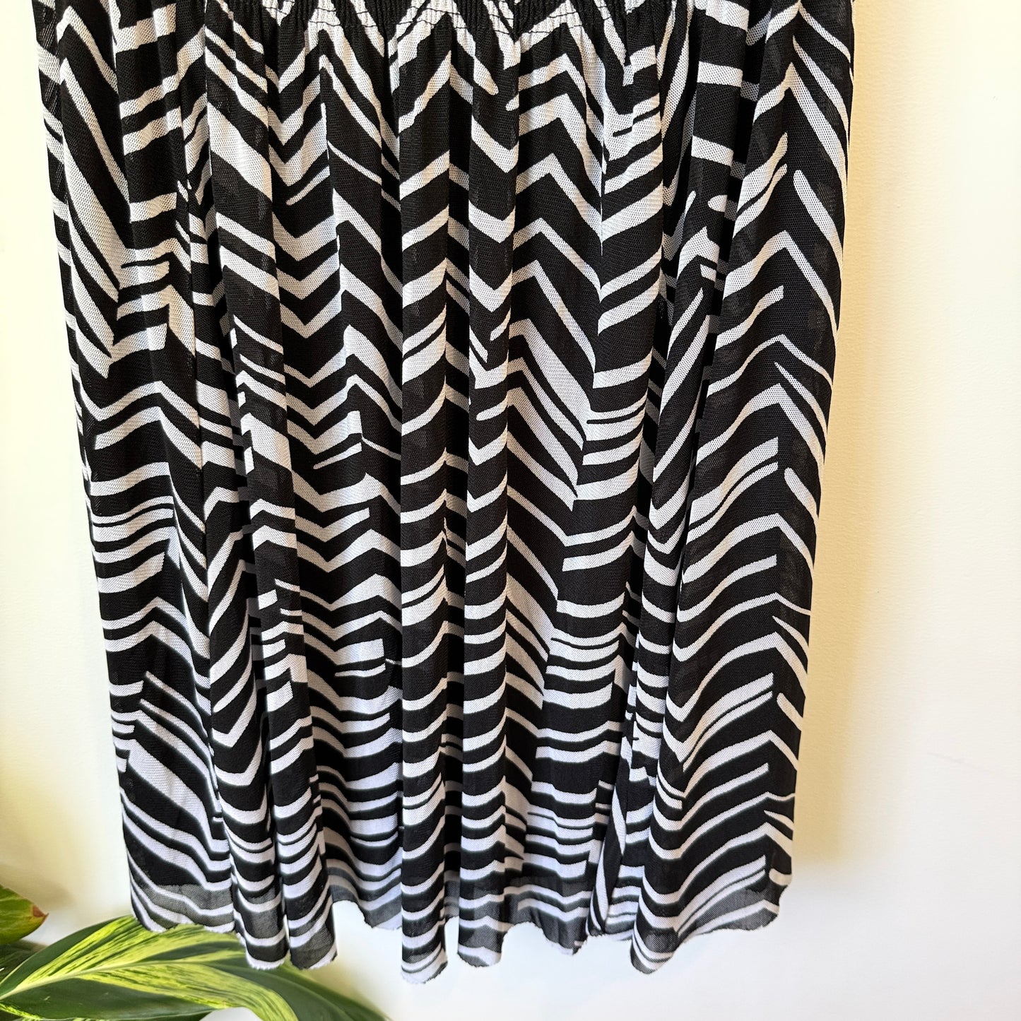 ChicaBooti Black & White Chevron Halter Dress - Size L