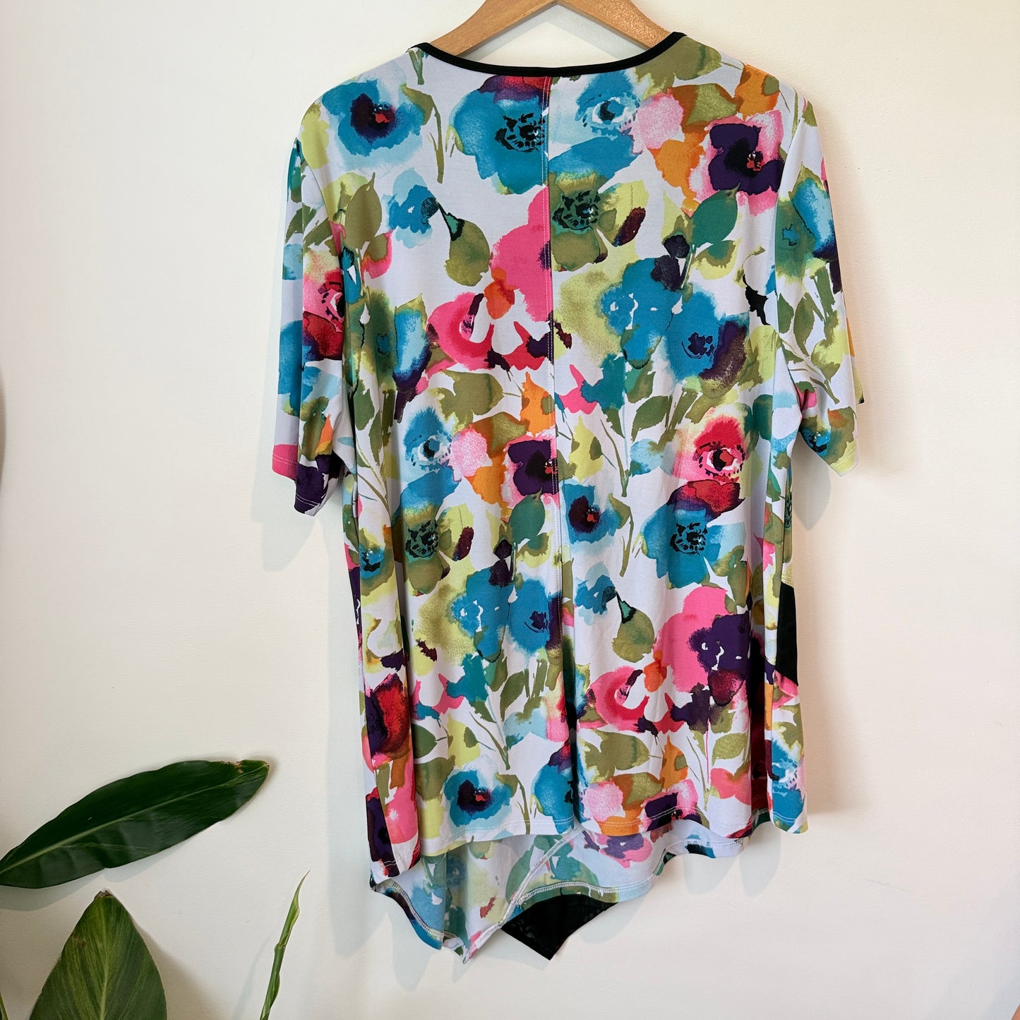 TS Size S Multi-Color Floral Print Top